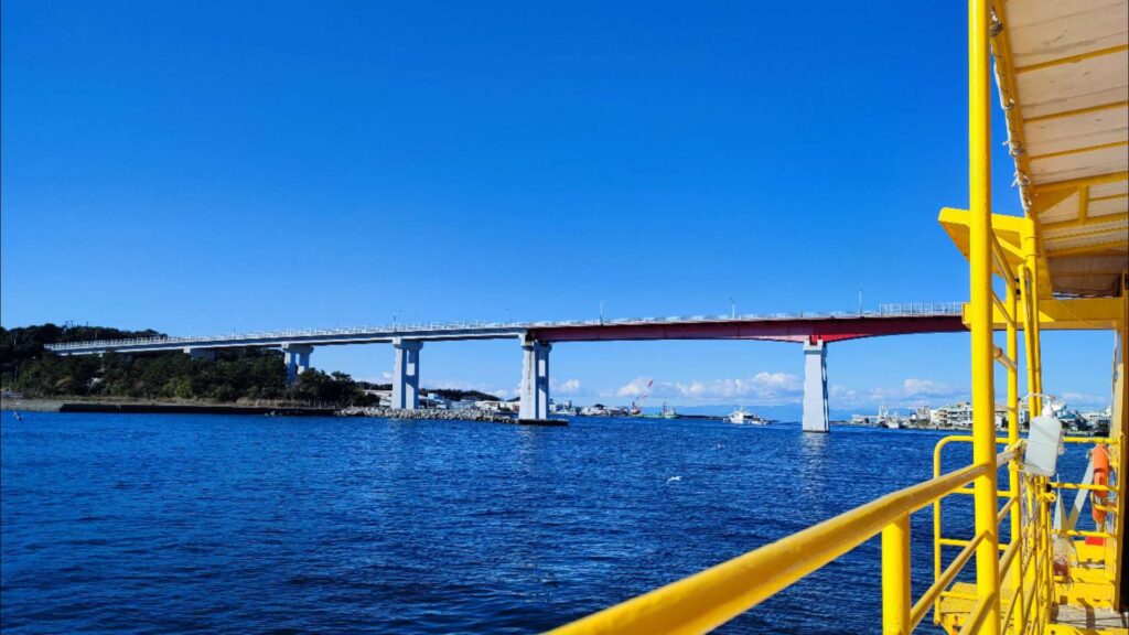 三浦市のアクティビティにじいろさかな号から見れる景色を撮影した写真