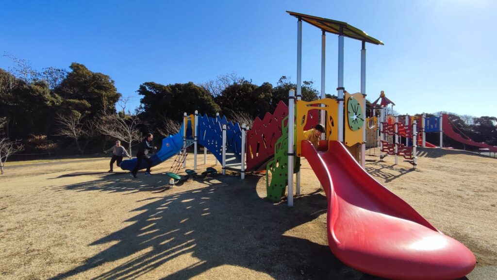 潮風スポーツ公園のハイハイから幼児まで遊べる遊具！(3~6歳)を撮影した写真