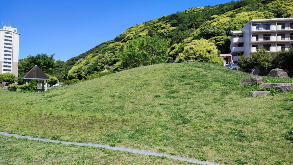 野比東ノ入公園の小さな丘を撮影した写真小さな丘