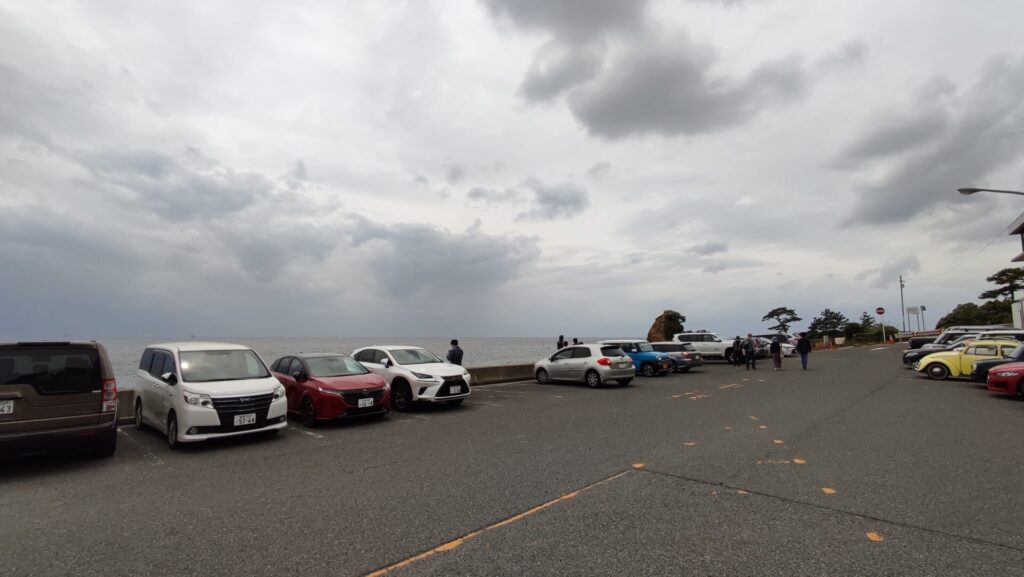 立石公園の駐車場海側を撮影した写真