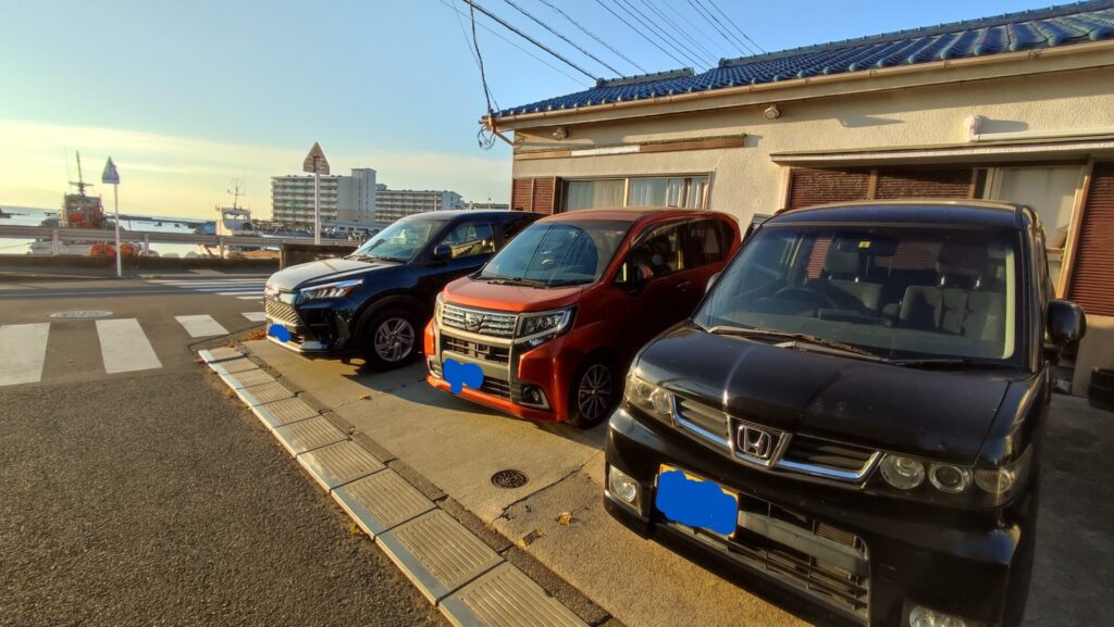 うな健の駐車場を撮影した写真