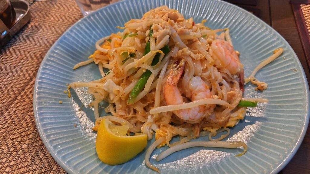 三浦海岸タイ料理トムヤムクンのパッタイを撮影した写真